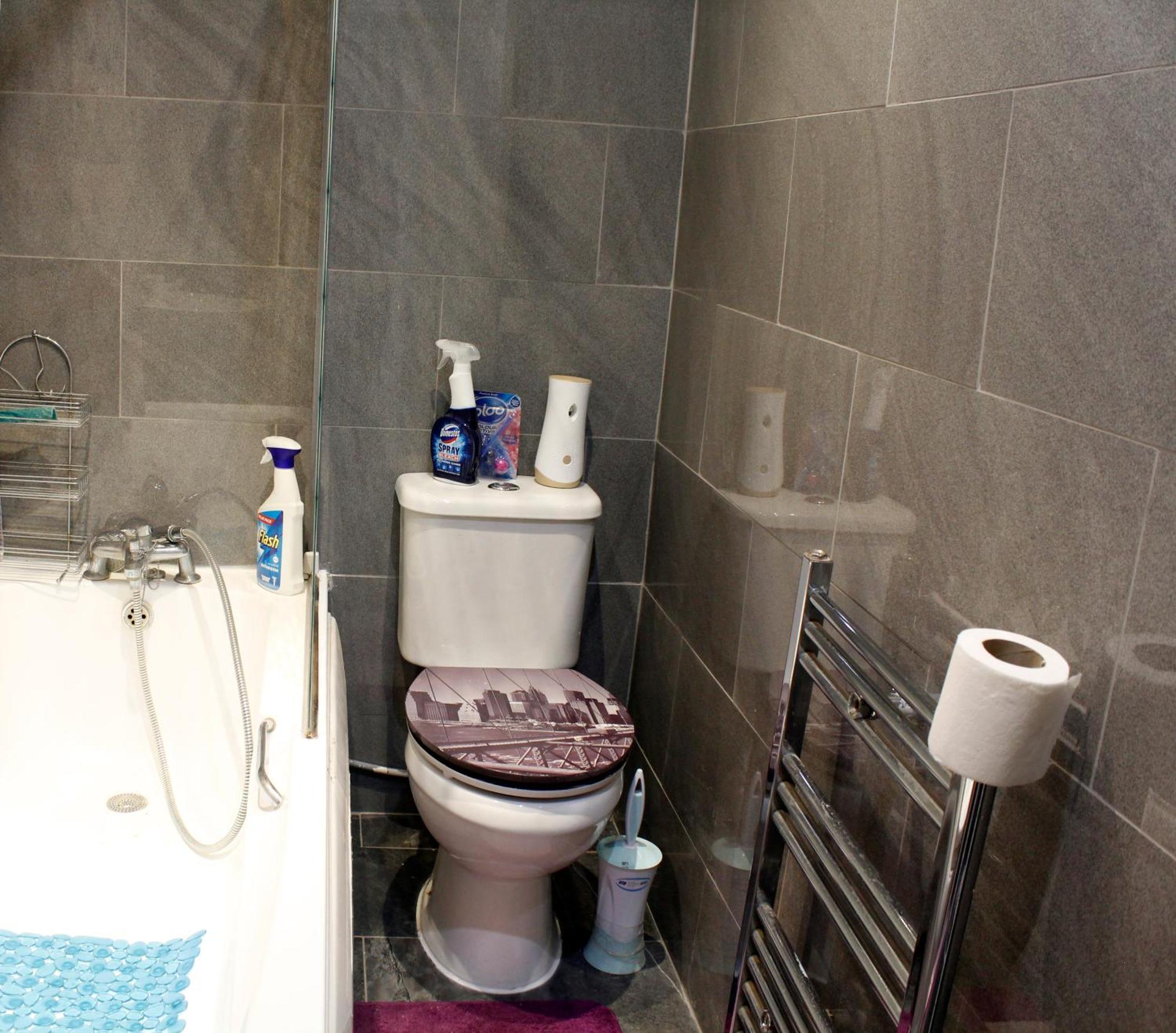 Cozy Rooms Or Apartment In London Townhouse Fast Links To Central ภายนอก รูปภาพ